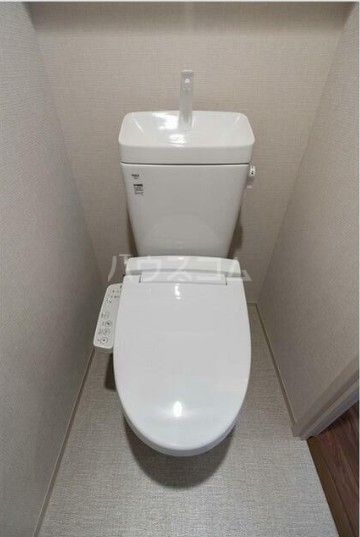 コンフォリア・リヴ大森西のトイレ写真