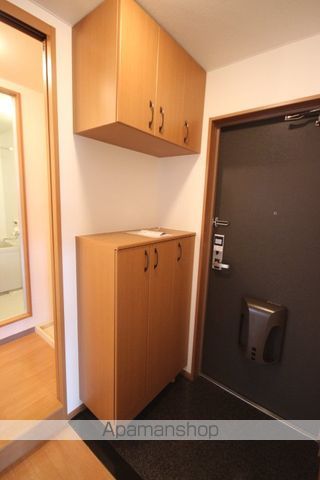 広島高速交通アストラムライン 中筋駅 徒歩11分 3階建 築22年の玄関写真