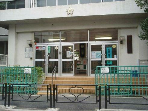 小学校　文京区立 柳町小学校（小学校）まで403m