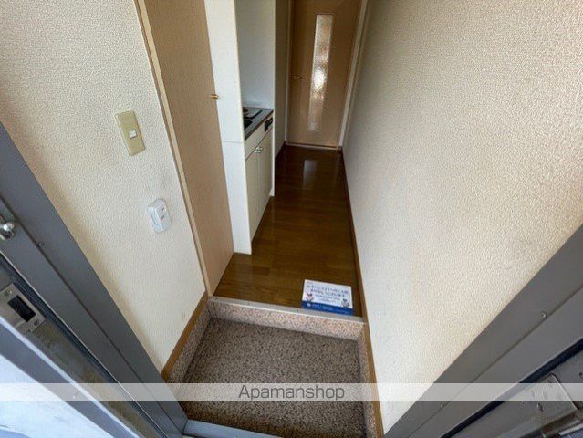 レオパレスフェリスの玄関写真