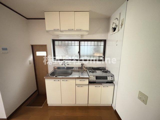 西山本町5丁目貸家2階建てのキッチン写真