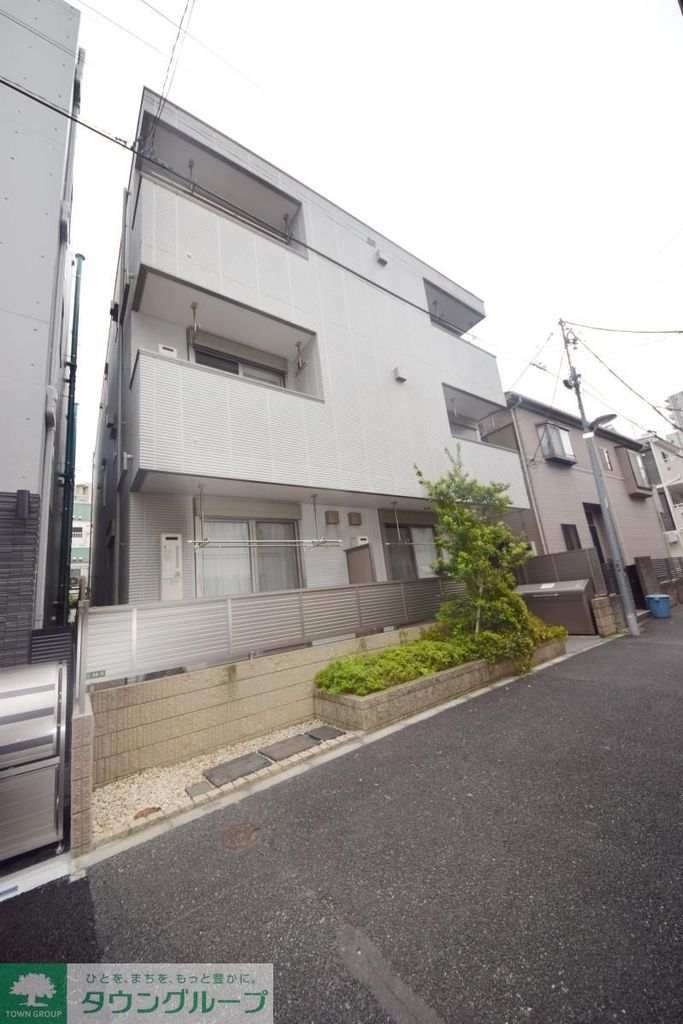 建物外観　エントランス