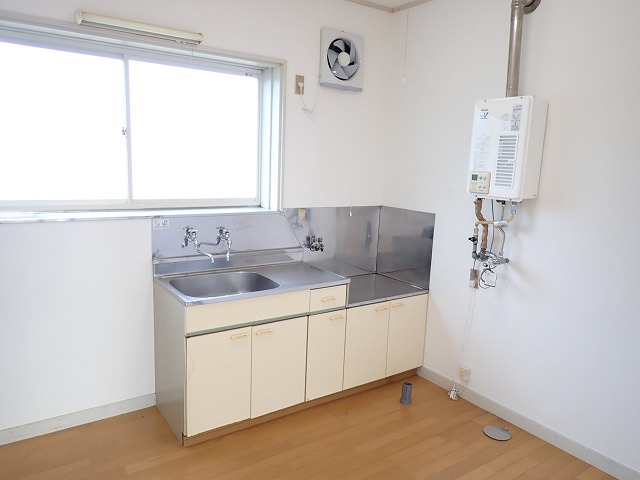 その他部屋・スペース　３．５帖のキッチンスペースです
