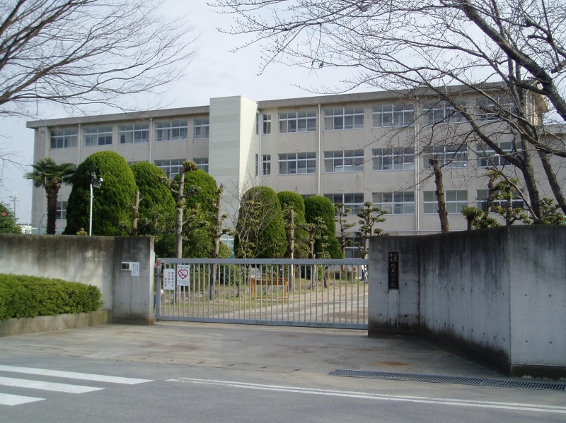 小学校　陵北小学校（小学校）まで721m