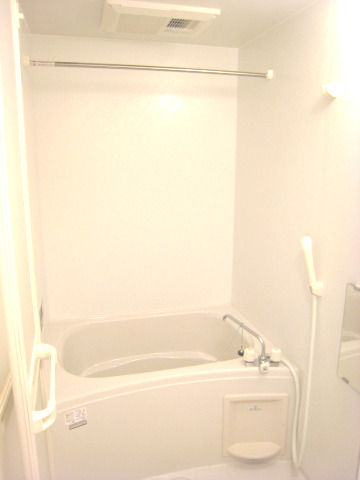 バス・シャワールーム　浴室乾燥機付き！