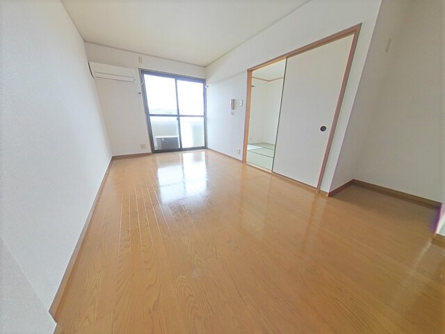 居室・リビング　☆９．５帖ダイニングキッチン☆