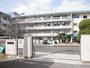 中学校　霧丘中学校（中学校）まで642m