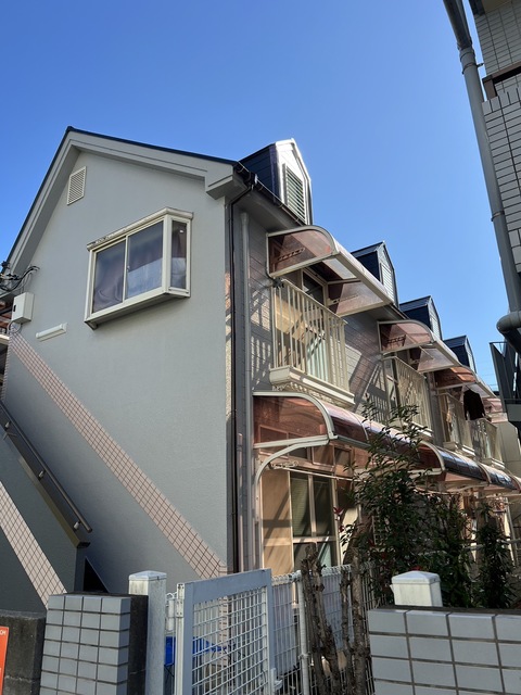 鶴ヶ島市富士見のアパートの建物外観