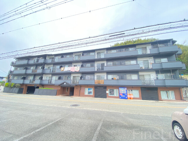 神戸市垂水区下畑町のマンションの建物外観
