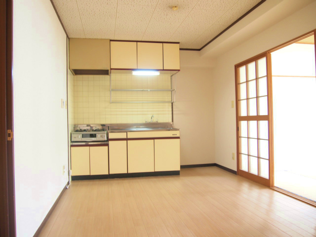 居室・リビング　こちらのリビングで趣味の時間をお楽しみください