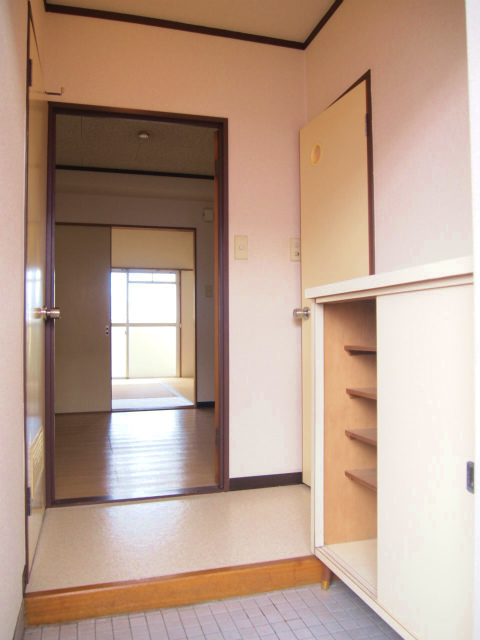 玄関　シンプルで使いやすい玄関です