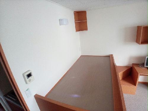 その他部屋・スペース　ベッドの下は大型収納です