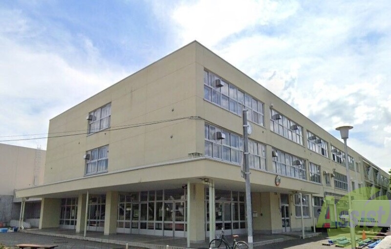 小学校　札幌市立真駒内公園小学校（小学校）まで1092m