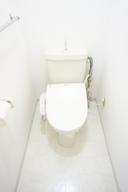 トイレ　トイレは洗浄機能付き☆