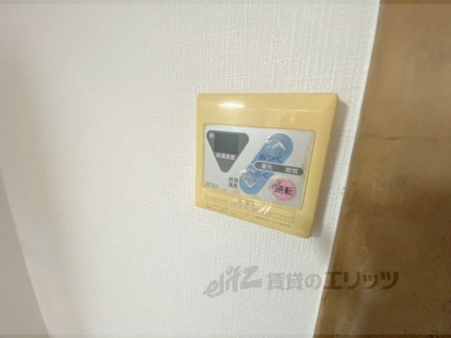 その他設備　給湯器リモコン