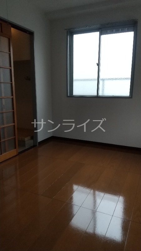 正広ビルの居間写真