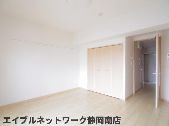 その他設備　こちらの居間で趣味の時間をお楽しみください