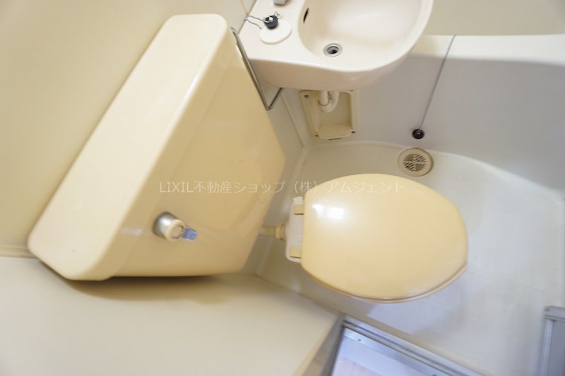 トイレ　※別号室の写真です