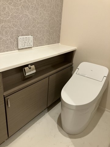 トイレ　トイレにはもちろん温水洗浄機能を搭載！