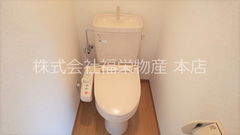 トイレ　洗浄機能付き便座