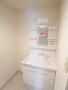洗面設備　ゆったりサイズの洗面台は便利ですよ。