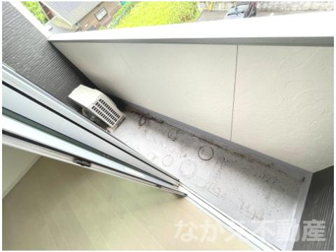 バルコニー　暖かな日差しのふりそそぐバルコニー