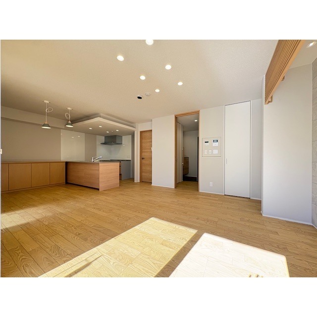 居室・リビング　１８帖の開放感のあるＬＤＫ♪