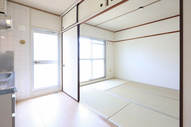 居室・リビング　和室をつなげてお使いいただけます