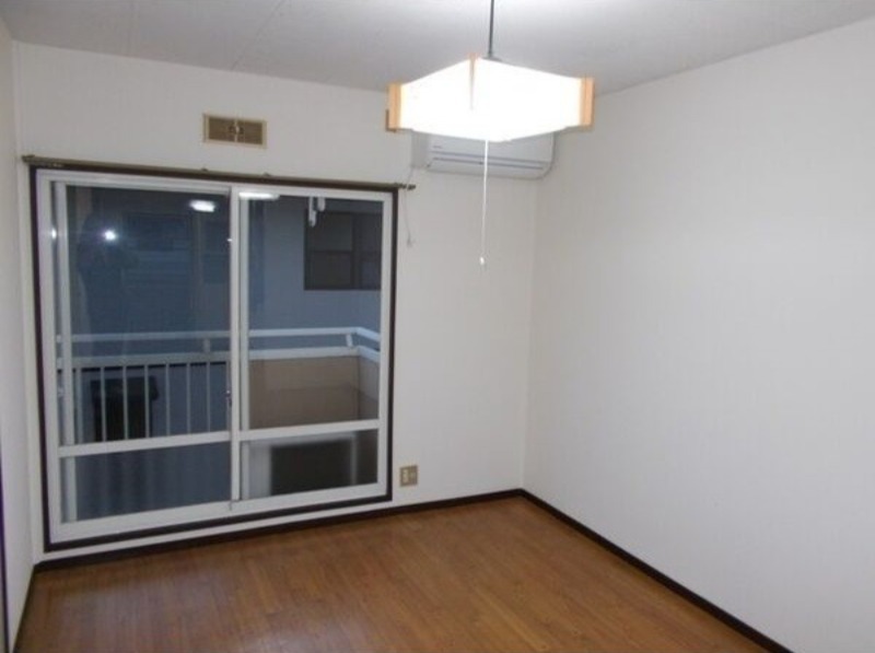 居室・リビング　図面と現状に相違がある場合には現状を優先