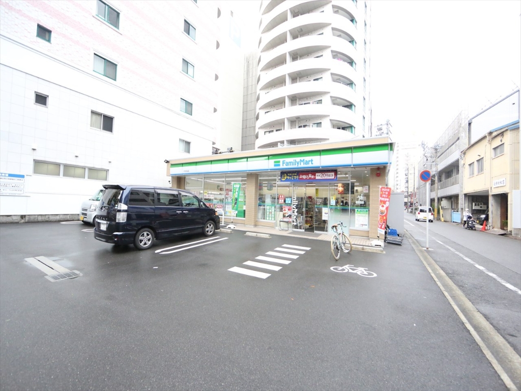 コンビニ　ファミリーマート たちばな店（コンビニ）（コンビニ）まで30m