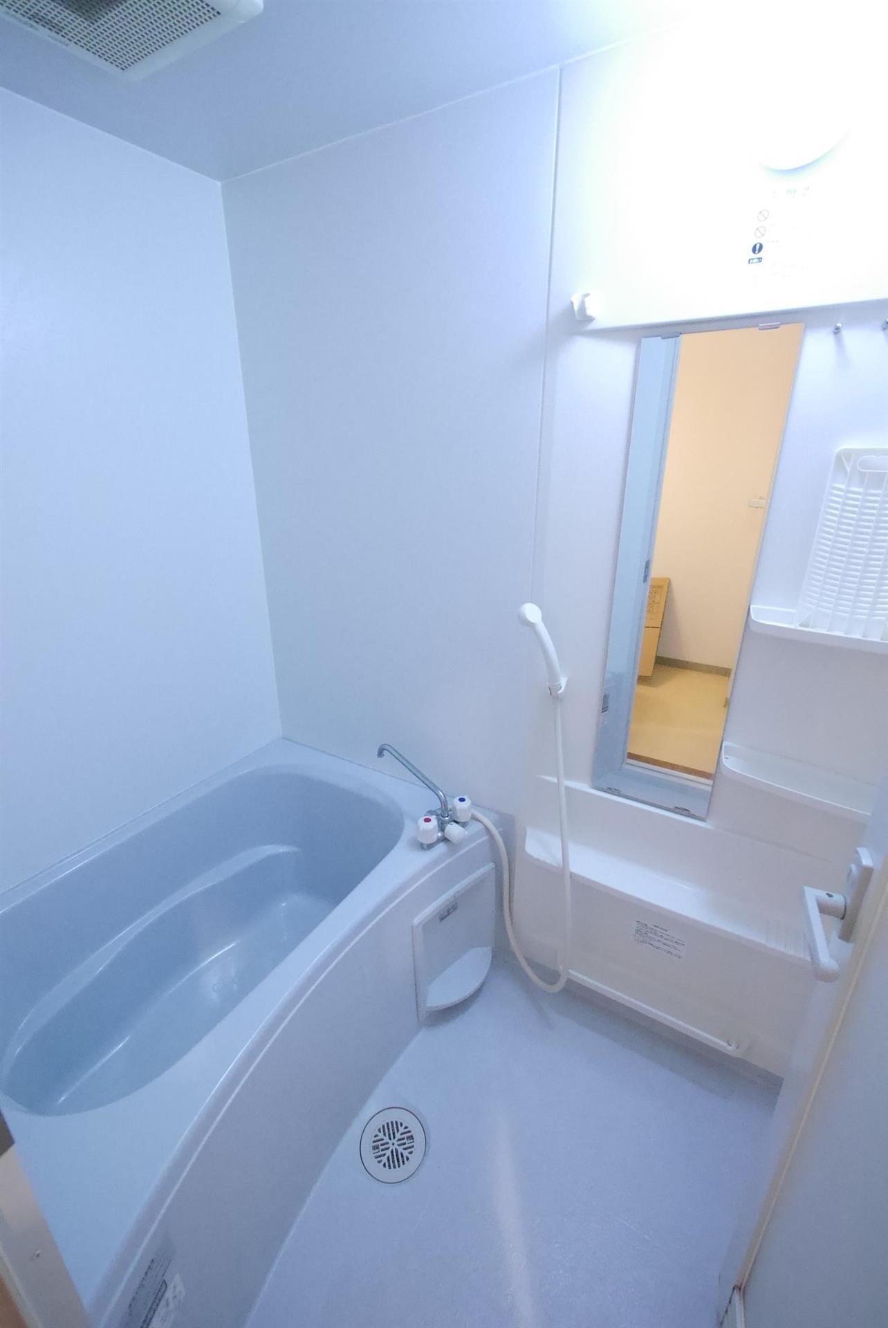 バス・シャワールーム　【同仕様写真】