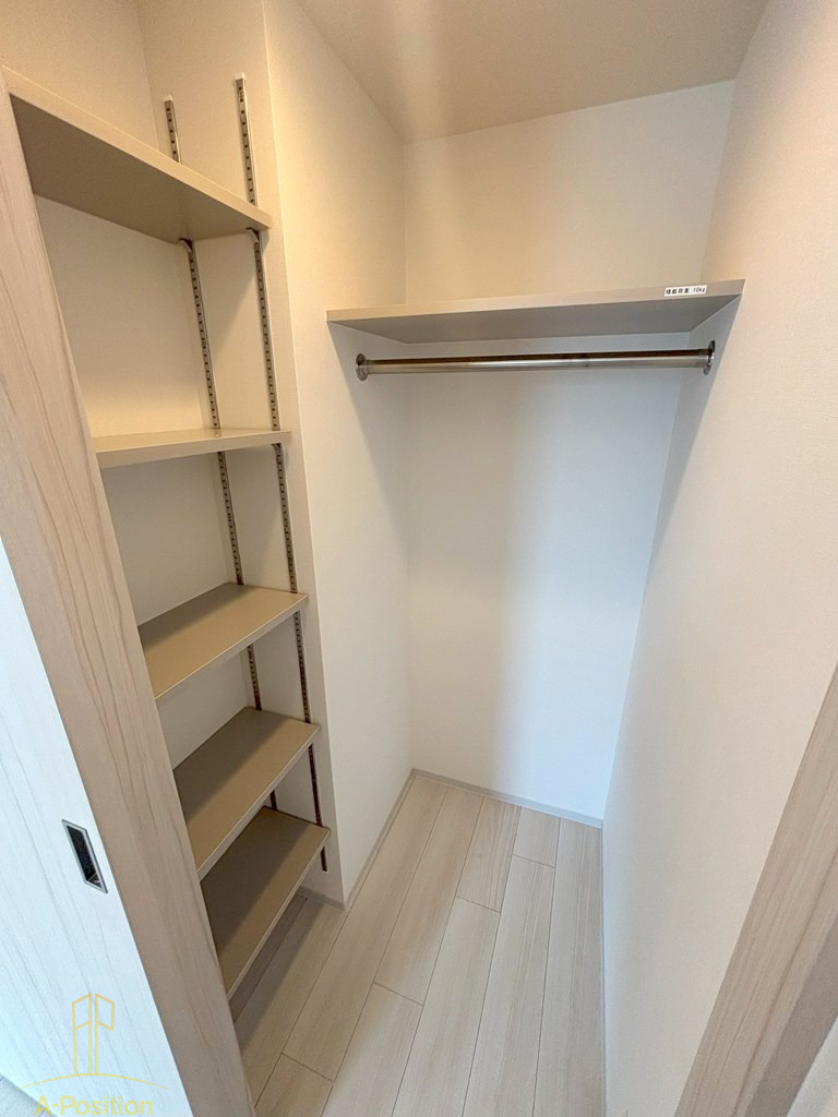 収納　コンフォリア・リヴ北浜淡路町