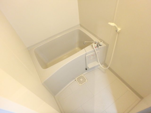 バス・シャワールーム　ゆったり過ごせるお風呂です