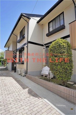 エントランス　ゆとりのあるエントランスです