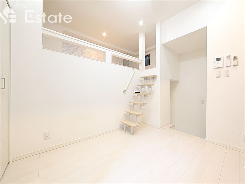 居室・リビング　内装