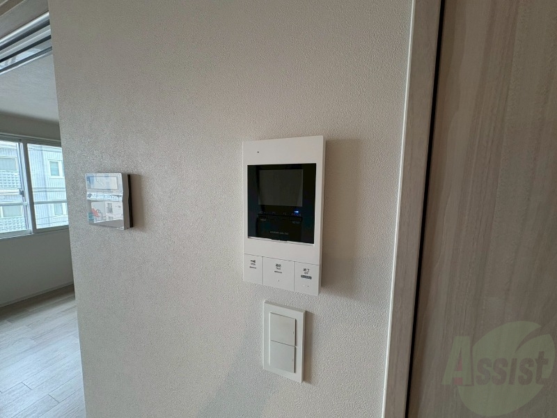 セキュリティ　ＴＶモニター付インターホンです。来客者の顔が見えるので安心！