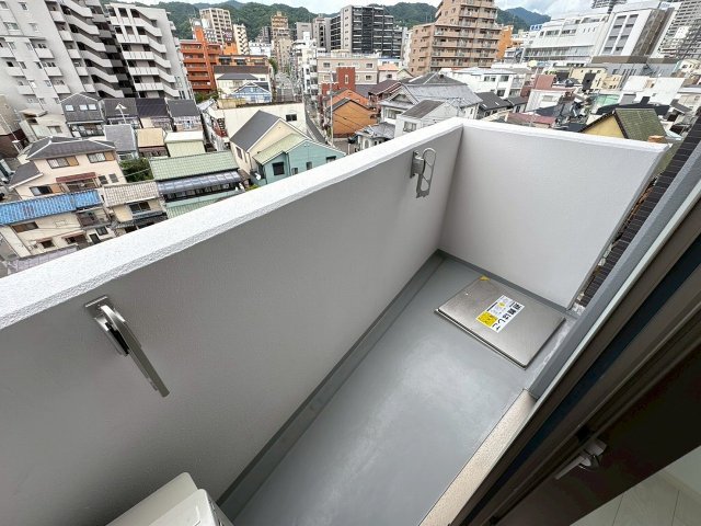 バルコニー　お洗濯にも便利なバルコニー付き
