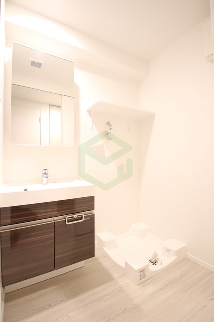 洗面設備　スペースが確保できる洗面所です