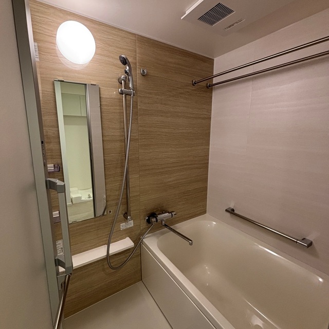 バス・シャワールーム　※写真は同タイプ住戸です。