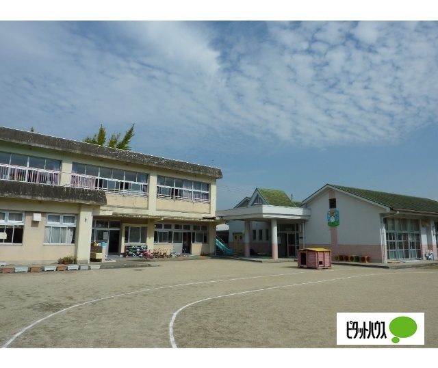 幼稚園・保育園　小倉保育所（幼稚園・保育園）まで702m