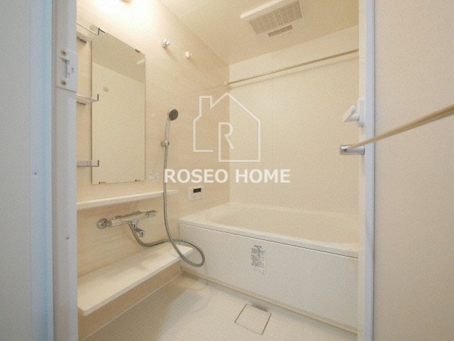 バス・シャワールーム　同マンション別部屋：参考写真