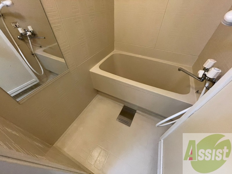 バス・シャワールーム　疲れを癒すには湯船でゆっくりするのが良いですよ。