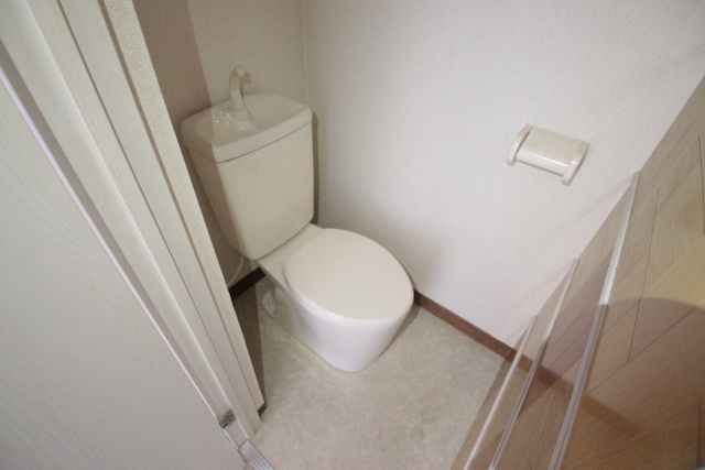 トイレ　別室の参考写真です。※現況優先