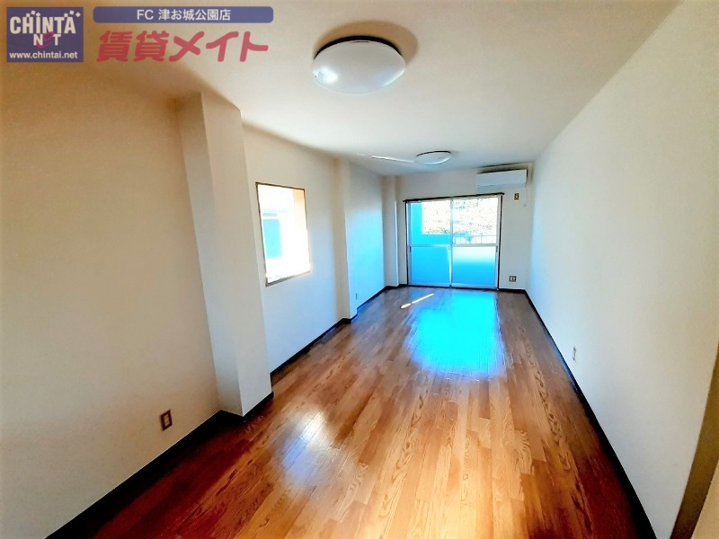 居室・リビング　同型参考写真