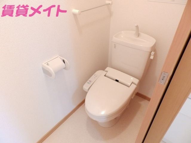 トイレ　反転タイプ参考写真