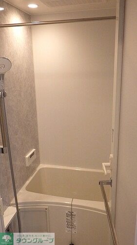 バス・シャワールーム　浴室　※同タイプ（203号室）の写真