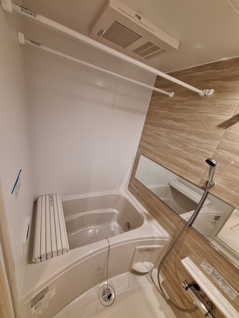 バス・シャワールーム　★浴室乾燥機付きバスルーム★