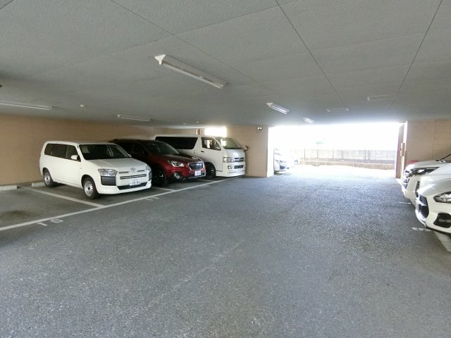 駐車場　詳細は、RISUMO江坂本店→06-6155-7137まで♪
