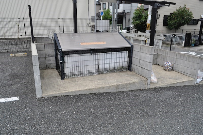 その他設備　入居者専用ゴミ置き場です。