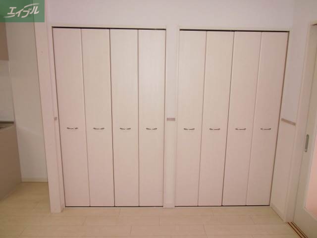 収納　クローゼット